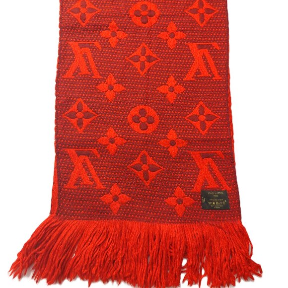 Louis Vuitton LV Monogram Logomania Red Wool Scarf Pre-Owned - Picture 10 of 15